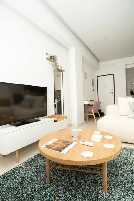 Homey Renovated 1 Bedroom Apartment In Kesariani Athènes Extérieur photo