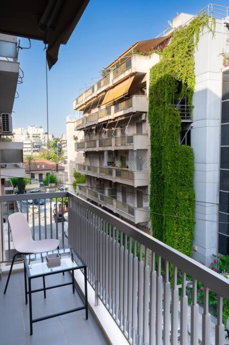 Homey Renovated 1 Bedroom Apartment In Kesariani Athènes Extérieur photo